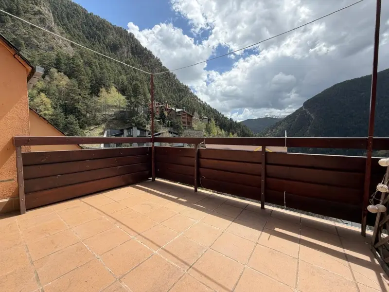 Terrassa, llar de foc sol i vistes espectaculars - Thumbnail 2