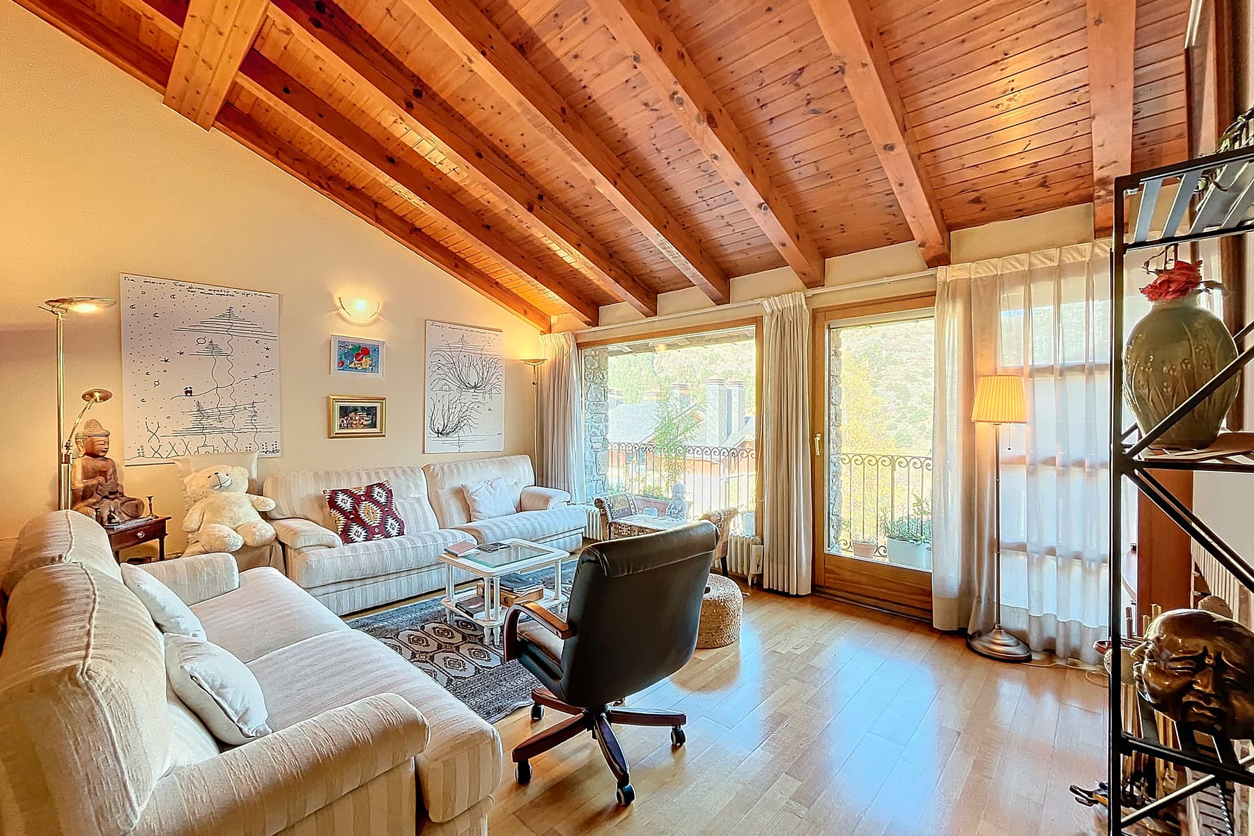 Presentem un encantador dúplex de 105 m² situat - Thumbnail 2