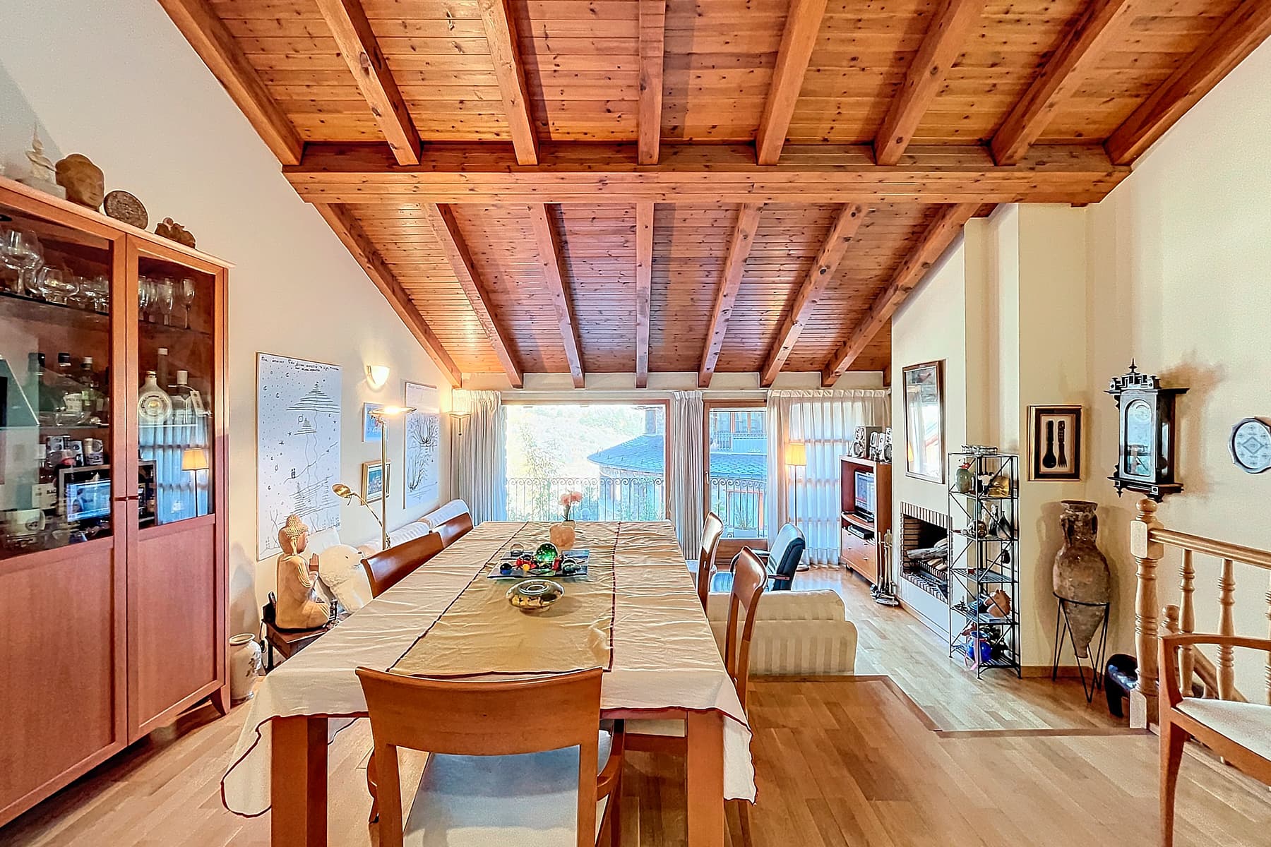 Presentem un encantador dúplex de 105 m² situat - Thumbnail 3