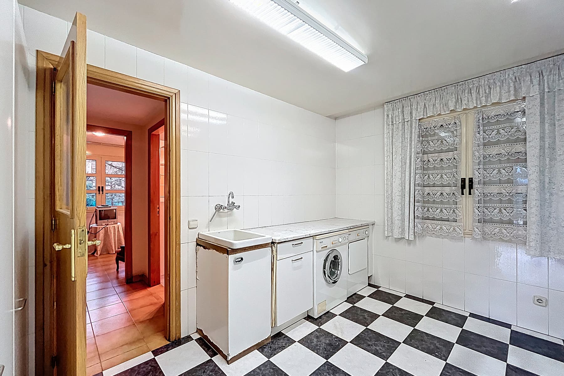 Descobreix aquest impressionant xalet d´aproximad - Thumbnail 22