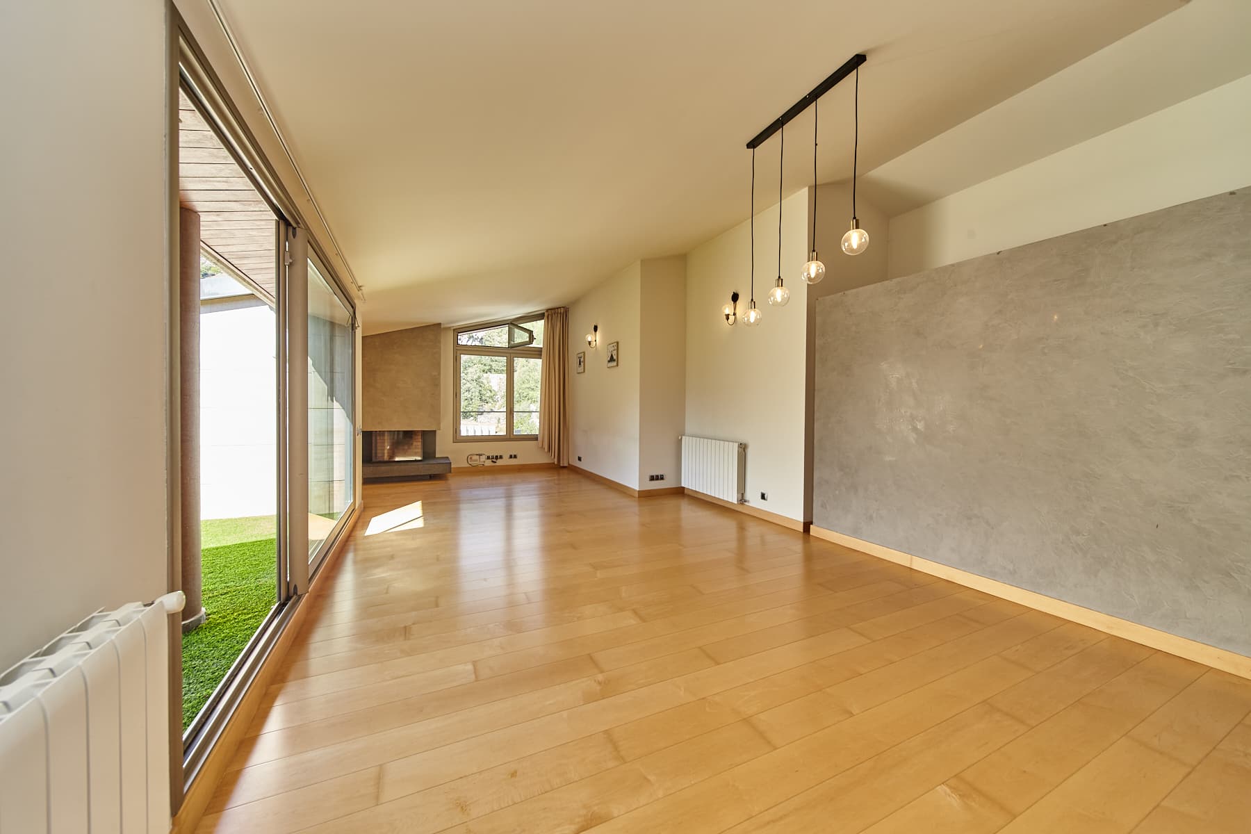 Impressionant àtic de luxe disponible per a llogu - Image 1