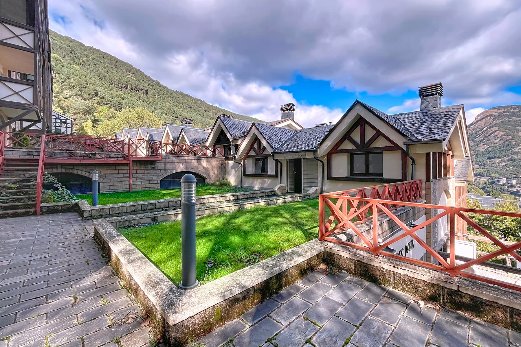 Descobreix aquesta impressionant casa situada a La - Thumbnail 13