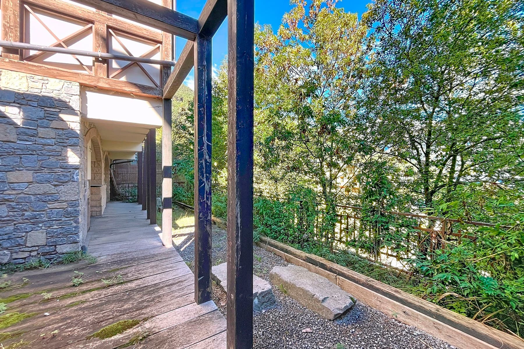 Descobreix aquesta impressionant casa situada a La - Thumbnail 22