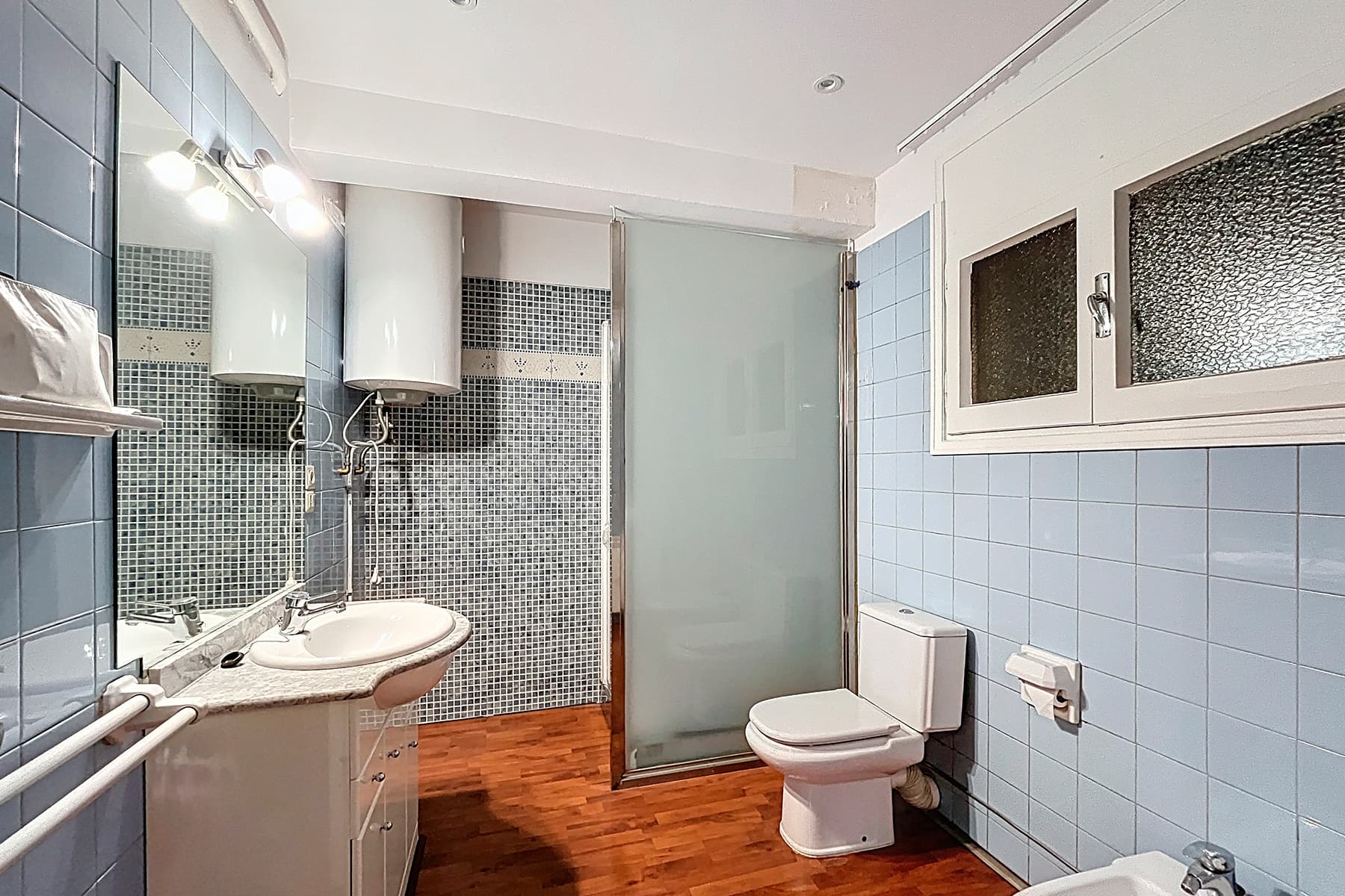 Situat en el cor vibrant del Centre Comercial d'A - Thumbnail 26