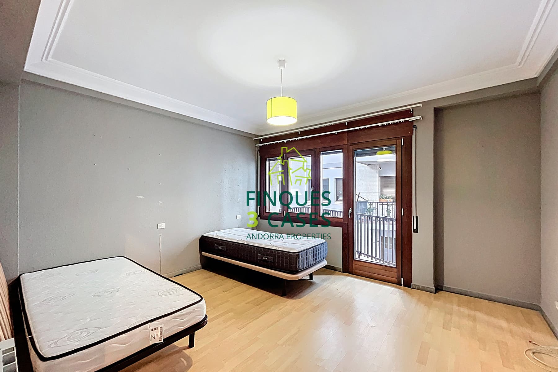 Situat en el cor vibrant del Centre Comercial d'A - Thumbnail 9