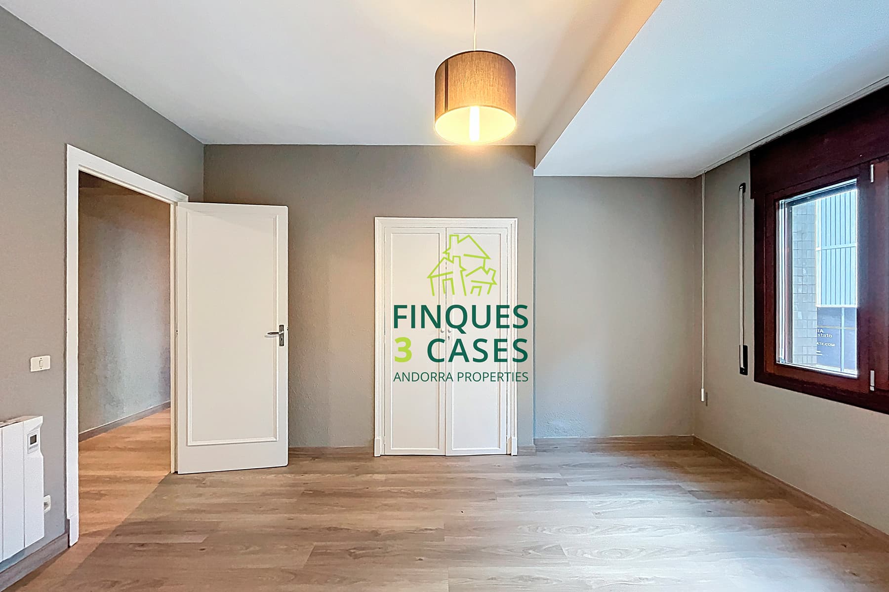 Situat en el cor vibrant del Centre Comercial d'A - Thumbnail 16