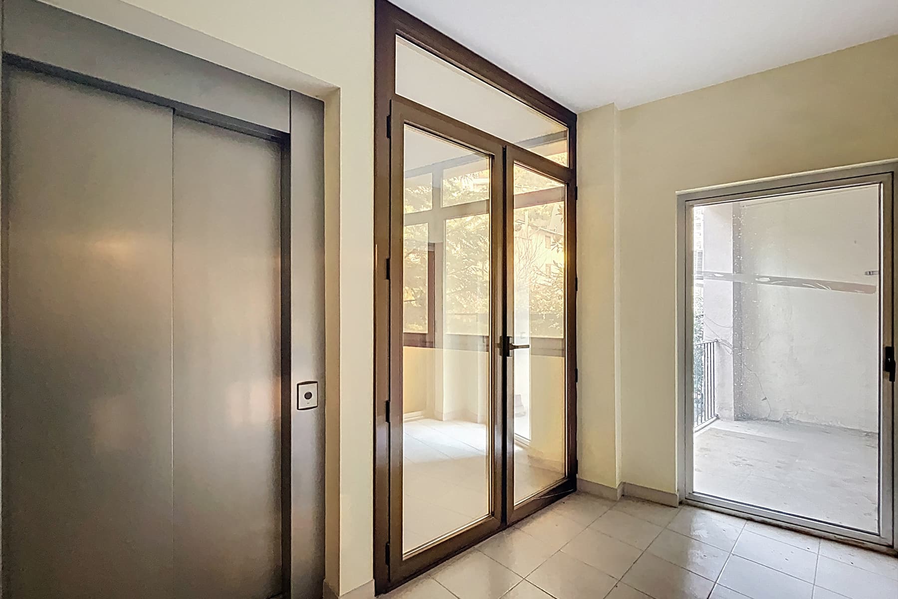 Presentem aquest exclusiu i emblemàtic edifici re - Thumbnail 17