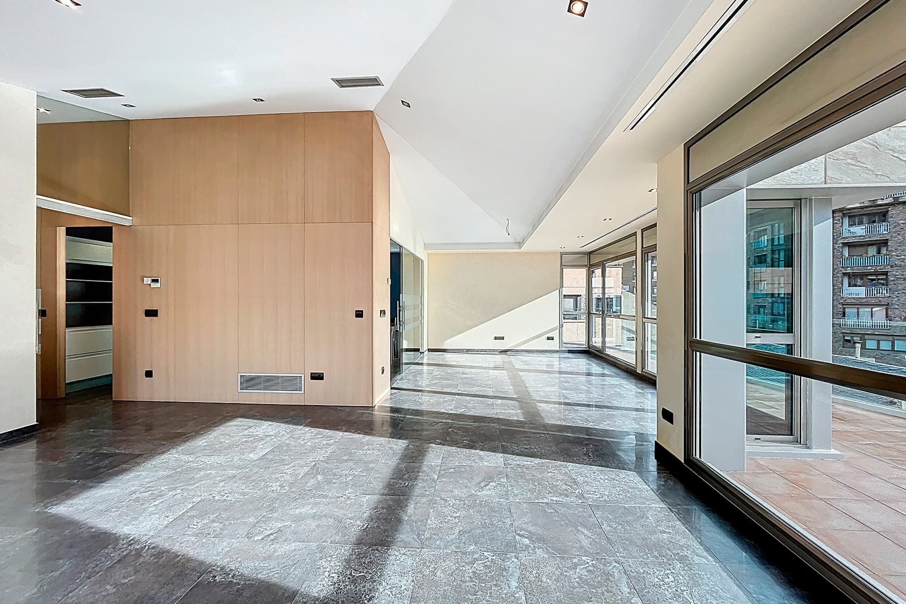 Es presenta aquest àtic singular de 215,05 m², s - Thumbnail 7