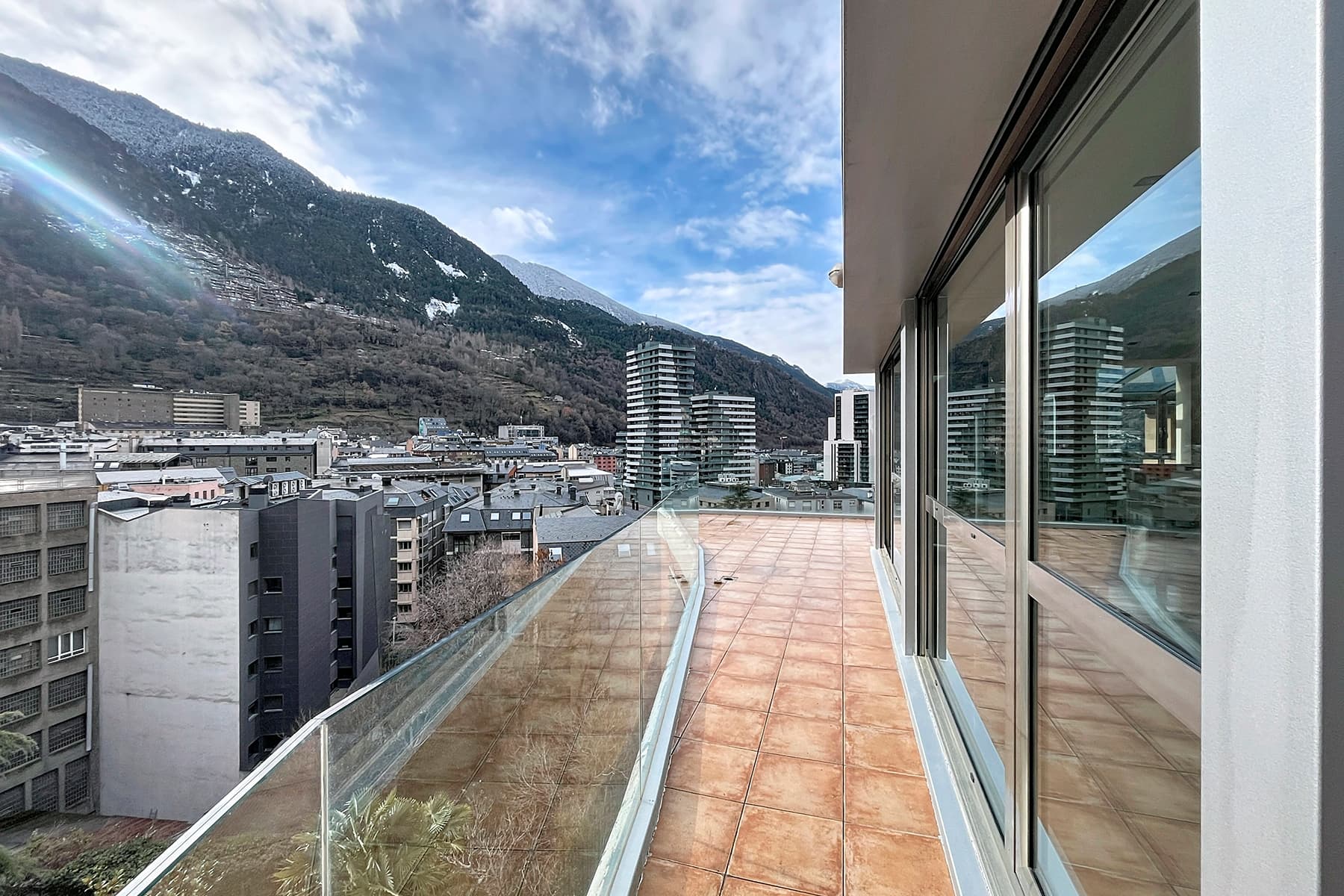 Es presenta aquest àtic singular de 215,05 m², s - Thumbnail 17