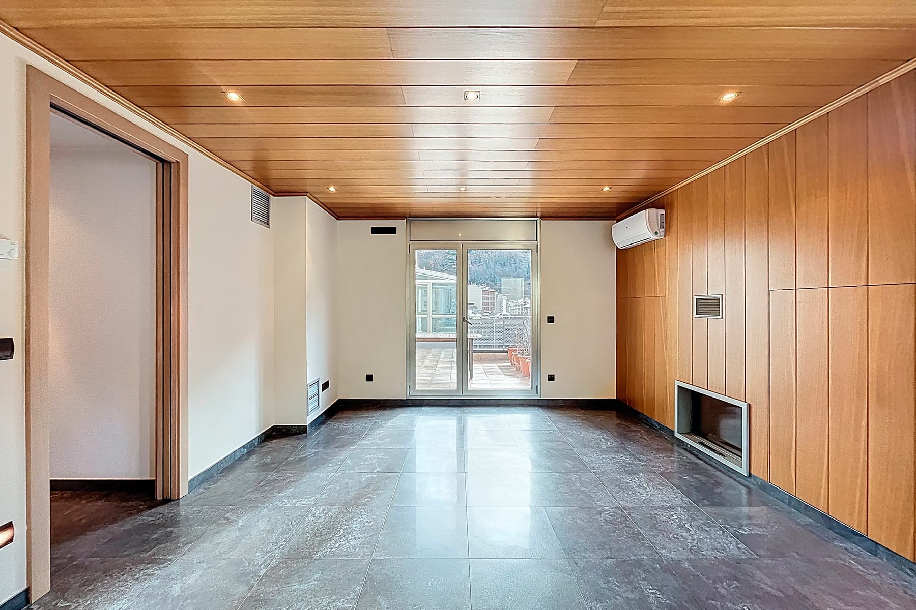 Es presenta aquest àtic singular de 215,05 m², s - Thumbnail 28