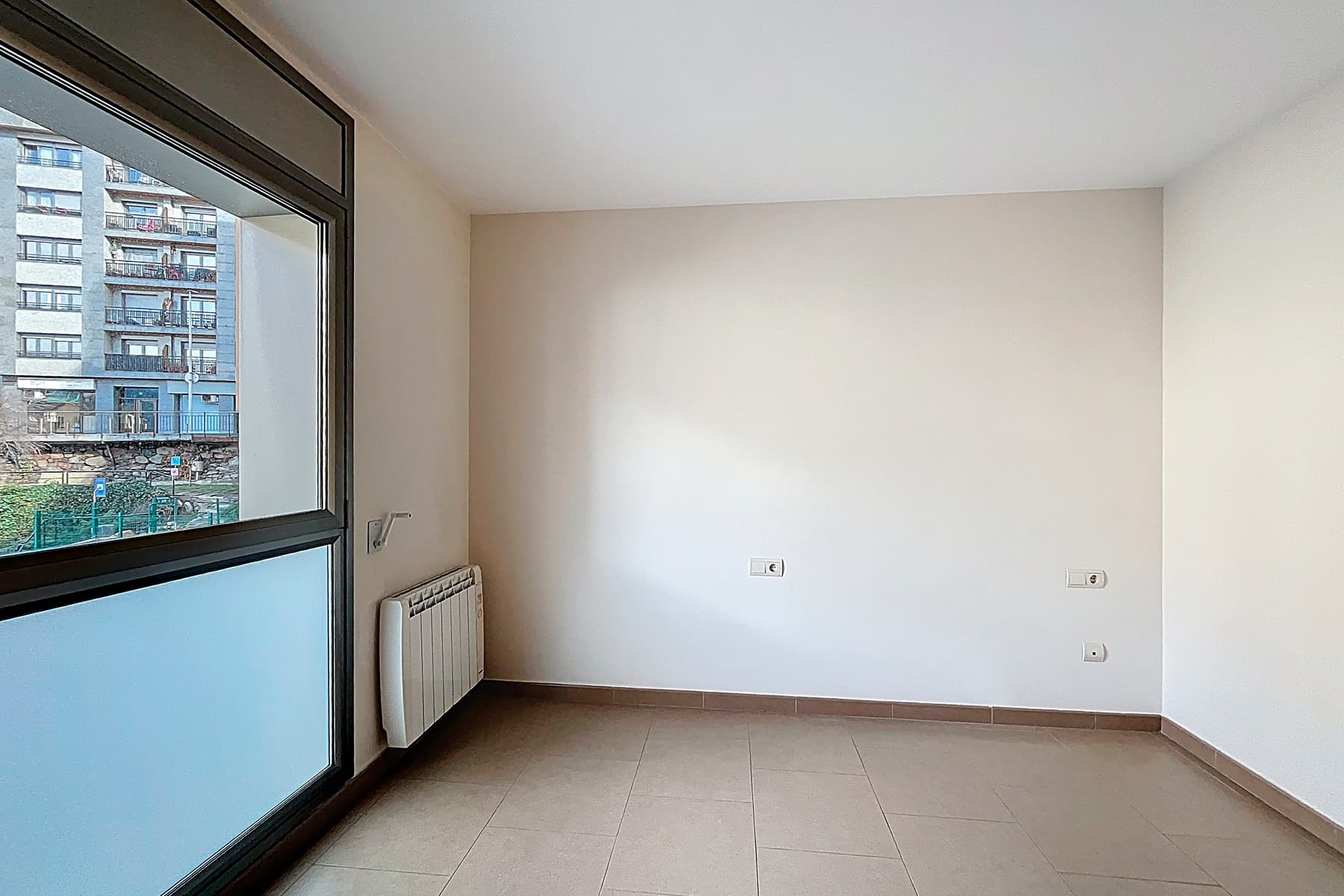 Exclusiu pis situat en una de les zones més cènt - Thumbnail 18