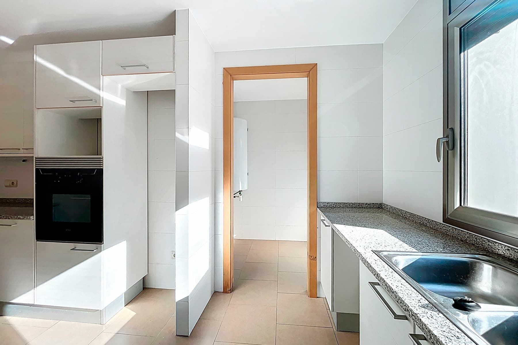 Exclusiu pis situat en una de les zones més cènt - Thumbnail 23