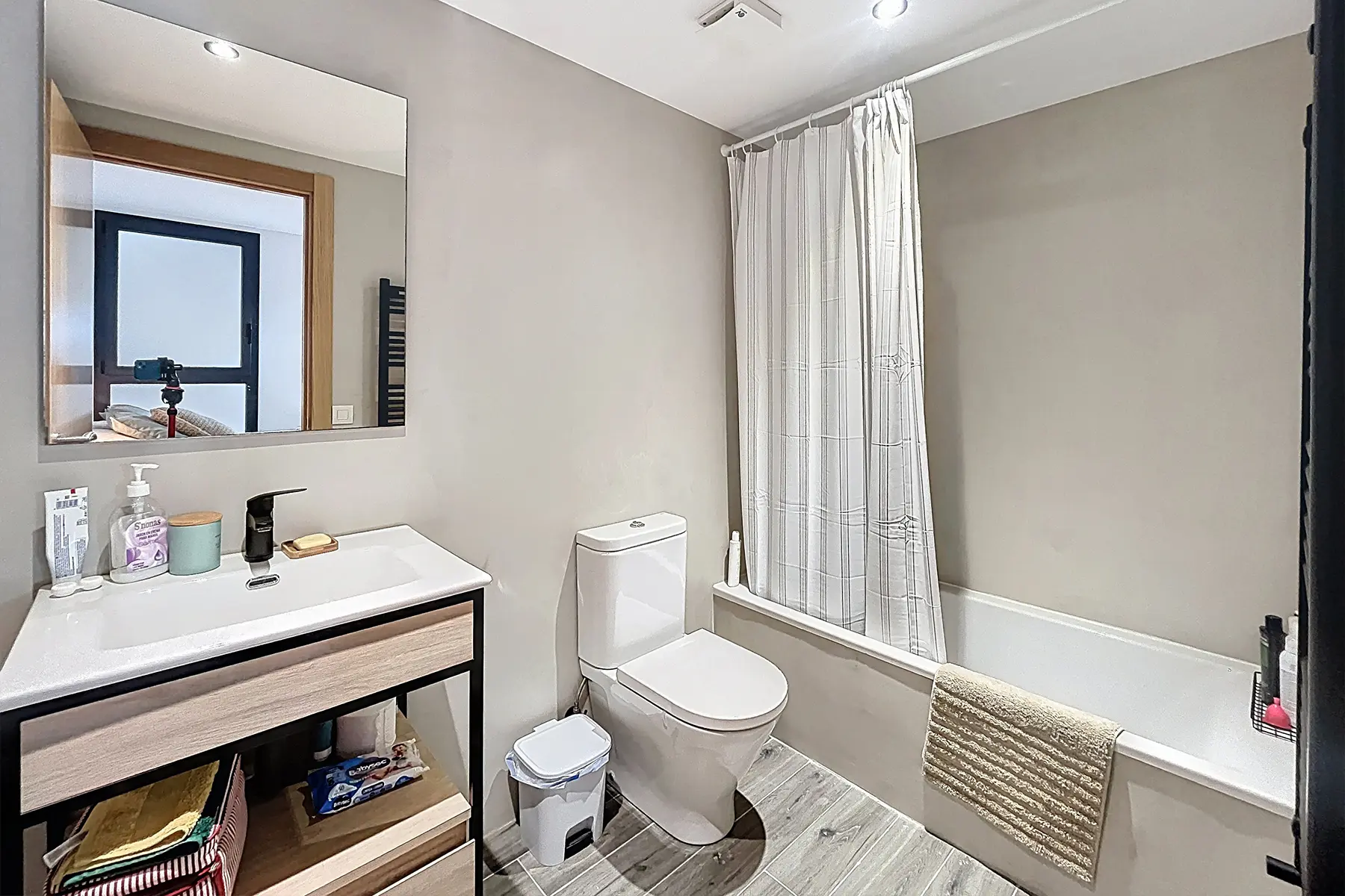 Espaiós pis de 101,35 m² situat a Sant Julià de - Thumbnail 21