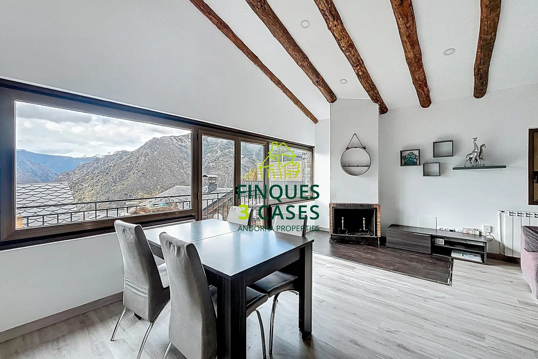 Aquesta propietat es troba en una urbanització mo - Thumbnail 7