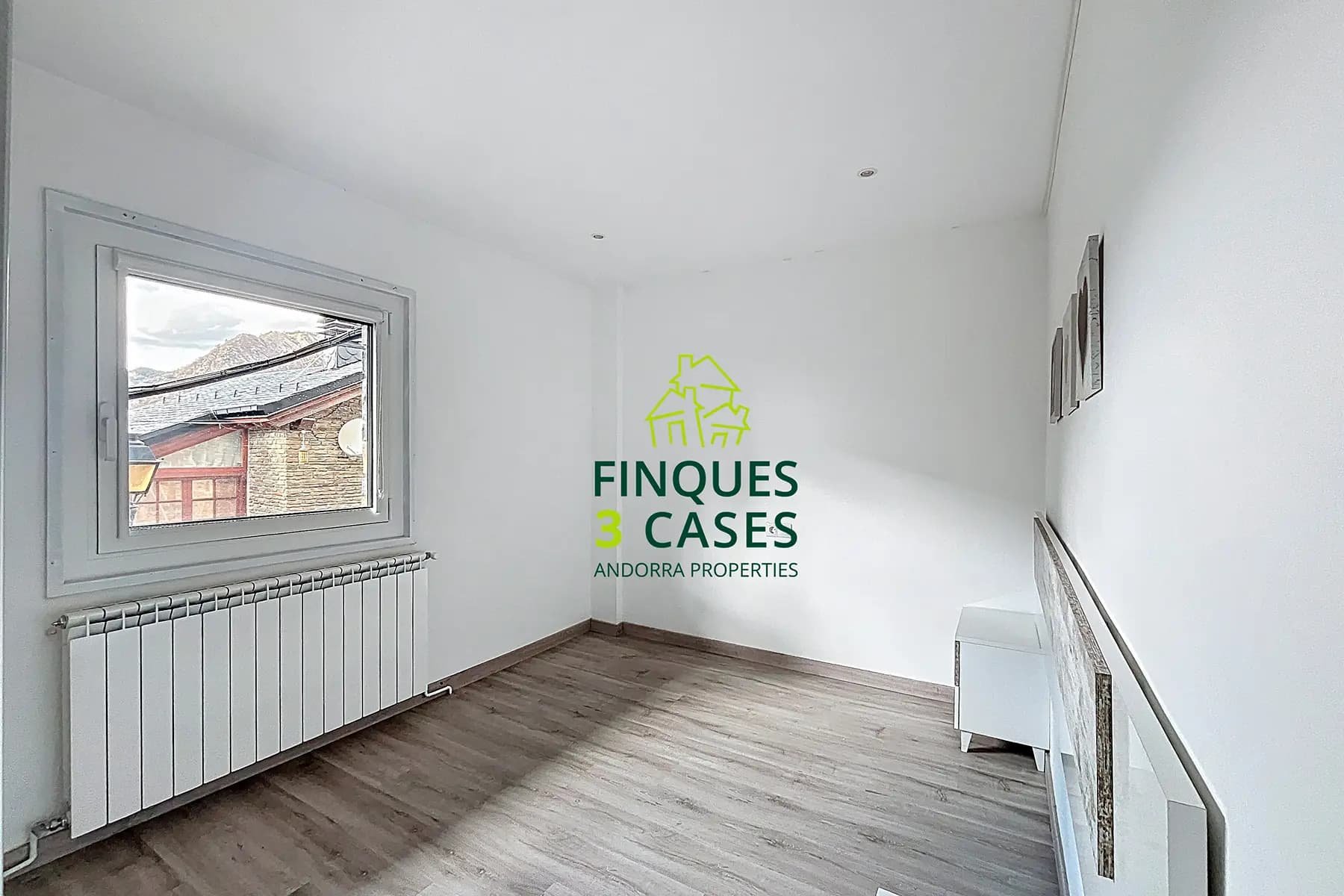 Aquesta propietat es troba en una urbanització mo - Thumbnail 26