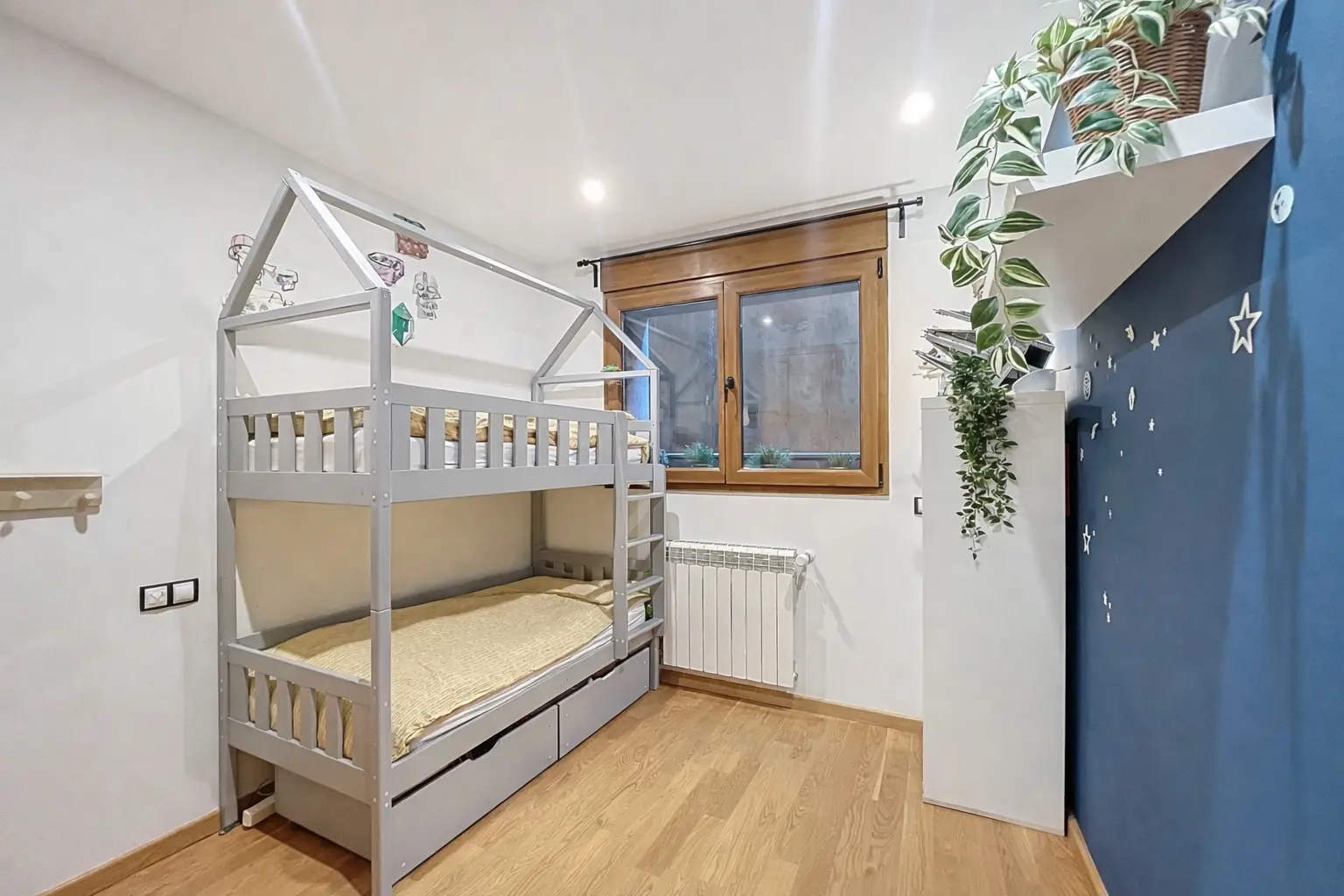 Aquest atractiu apartament en planta baixa es trob - Thumbnail 24