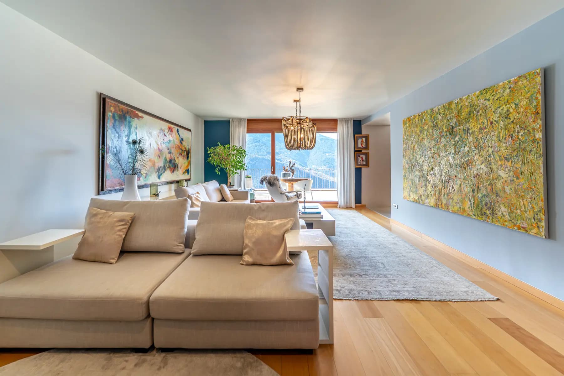 Aquest exclusiu i luxós pis, situat a la prestigi - Thumbnail 2