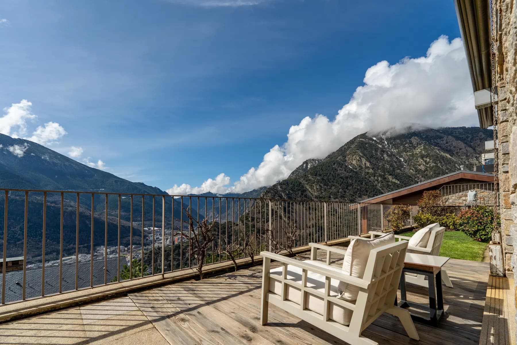 Aquest exclusiu i luxós pis, situat a la prestigi - Thumbnail 14