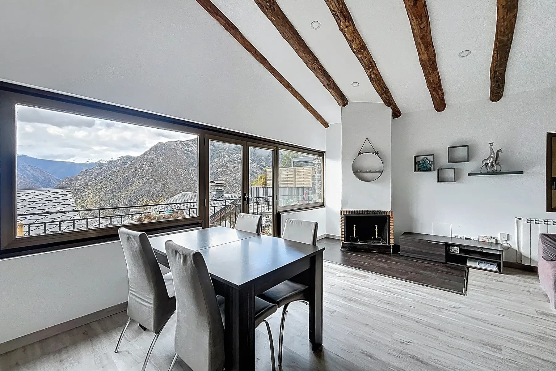 Aquesta propietat es troba en una urbanització mo - Thumbnail 7