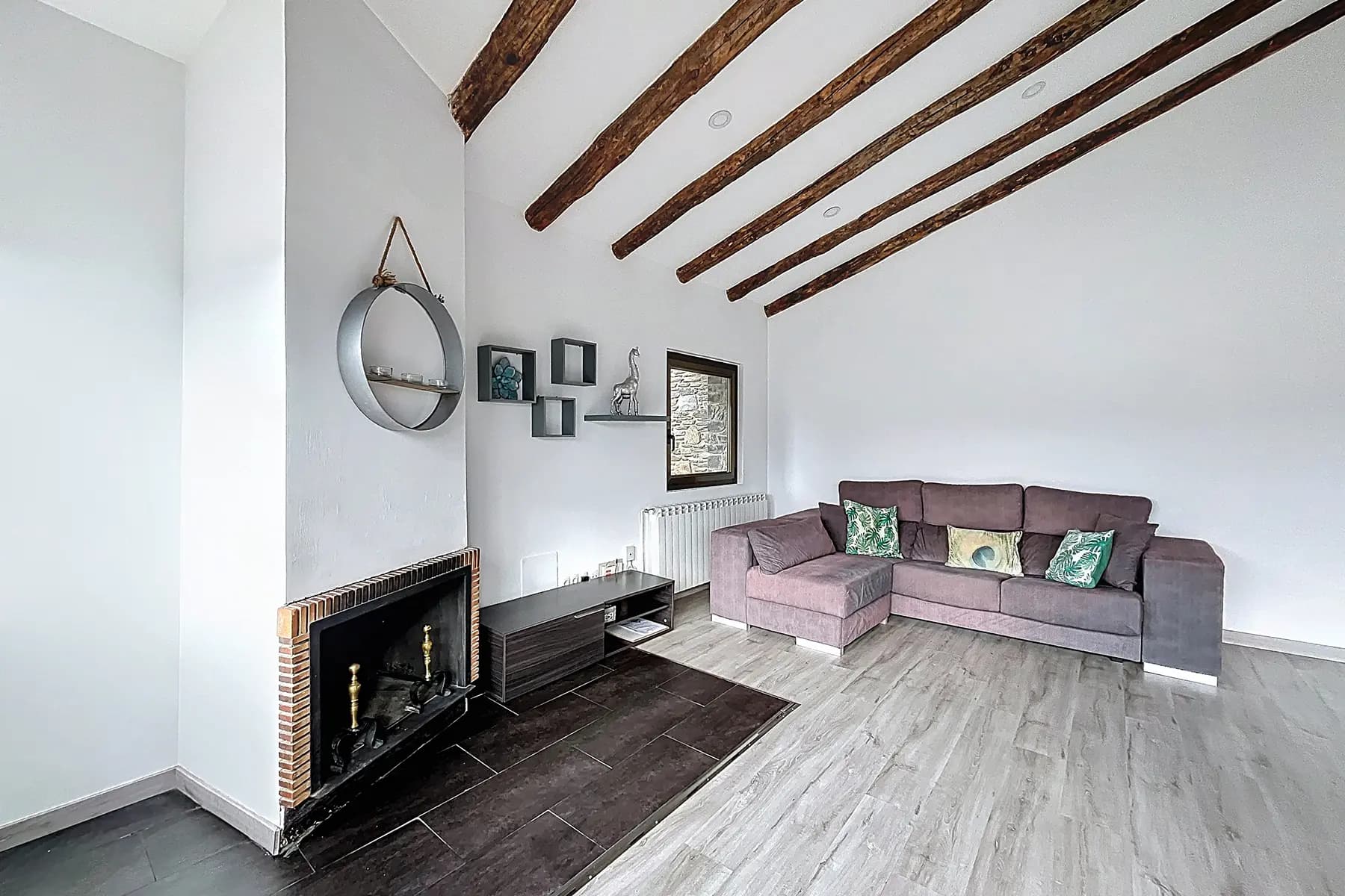 Aquesta propietat es troba en una urbanització mo - Thumbnail 15