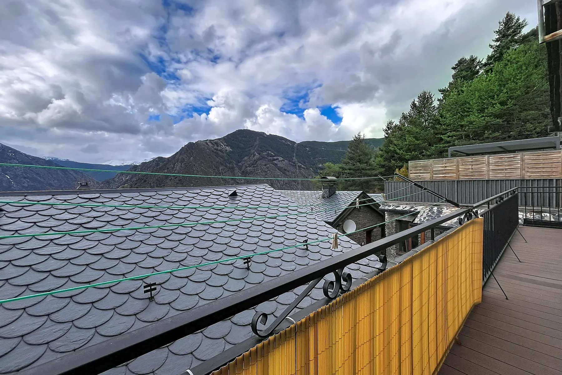 Aquesta propietat es troba en una urbanització mo - Thumbnail 18