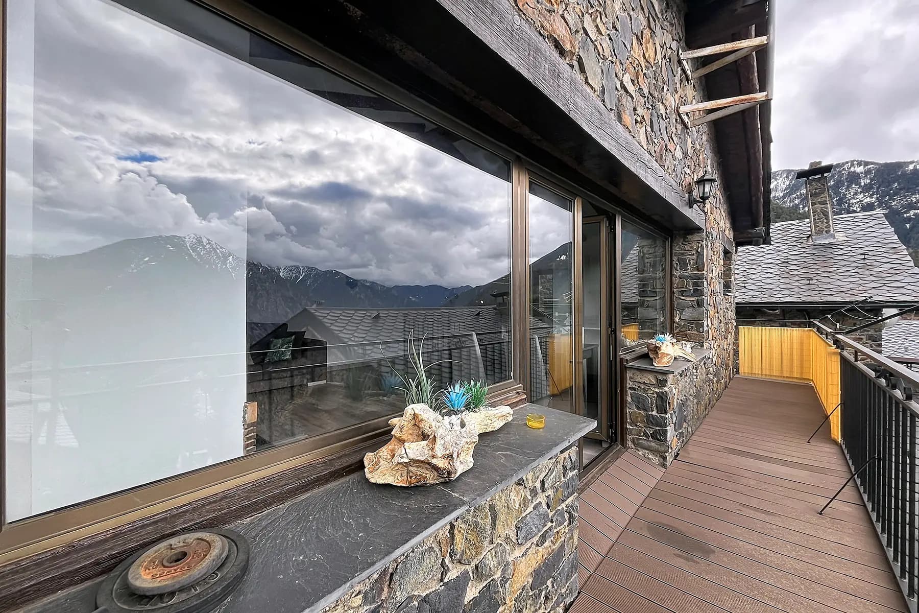 Aquesta propietat es troba en una urbanització mo - Thumbnail 20