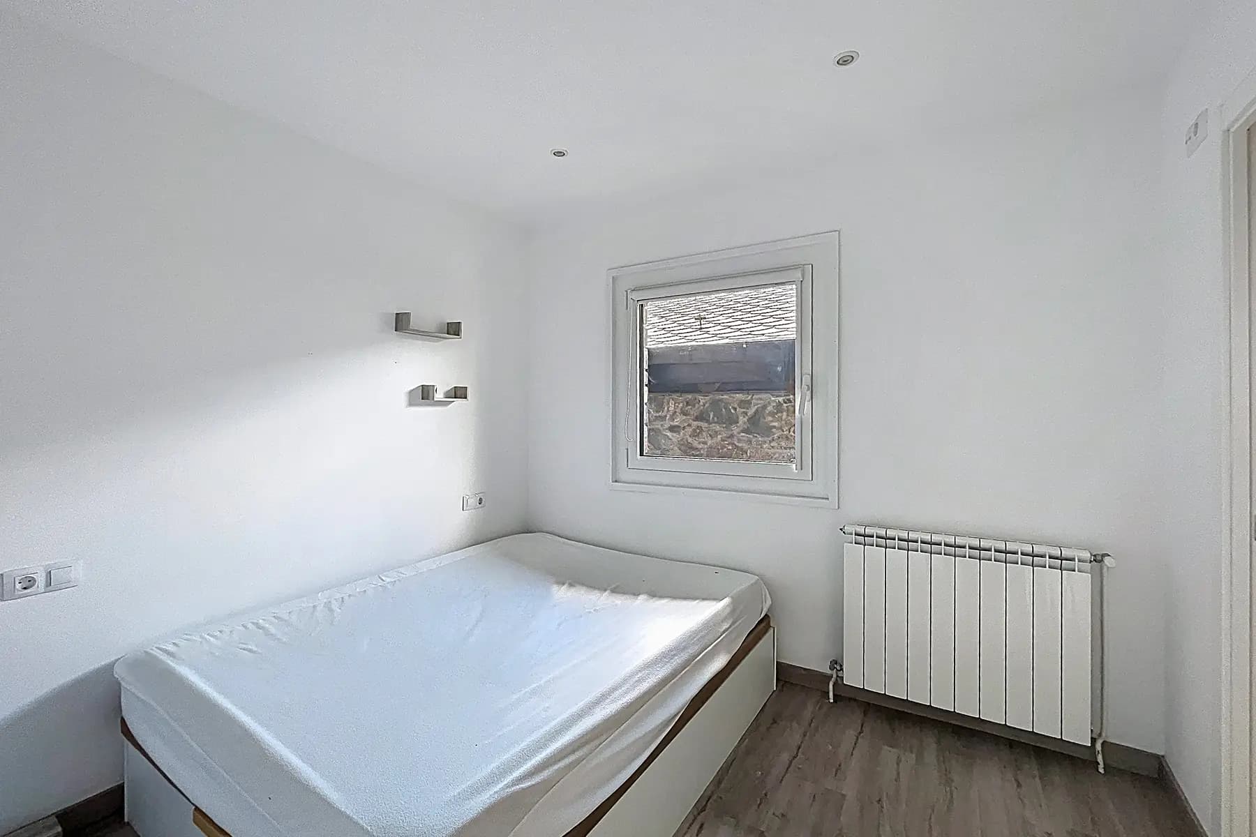 Aquesta propietat es troba en una urbanització mo - Thumbnail 22