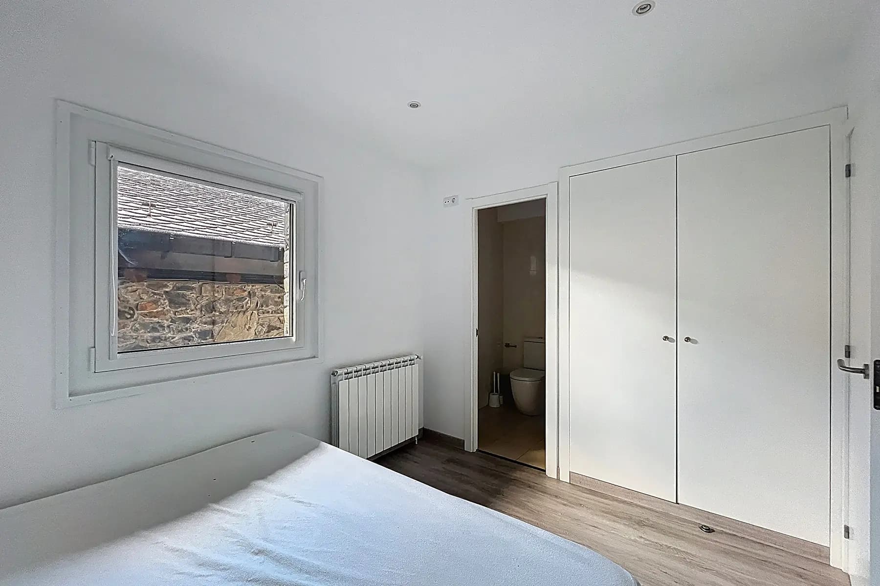 Aquesta propietat es troba en una urbanització mo - Thumbnail 24