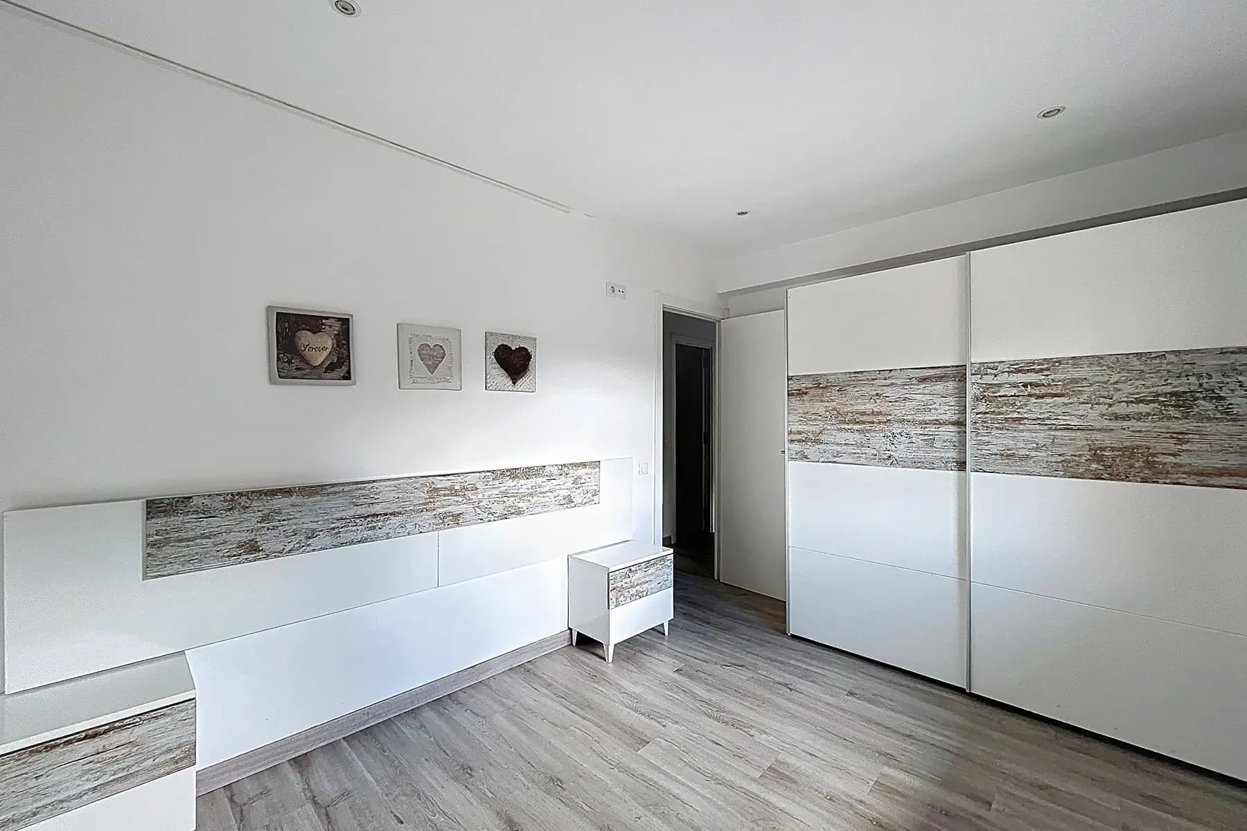 Aquesta propietat es troba en una urbanització mo - Thumbnail 27