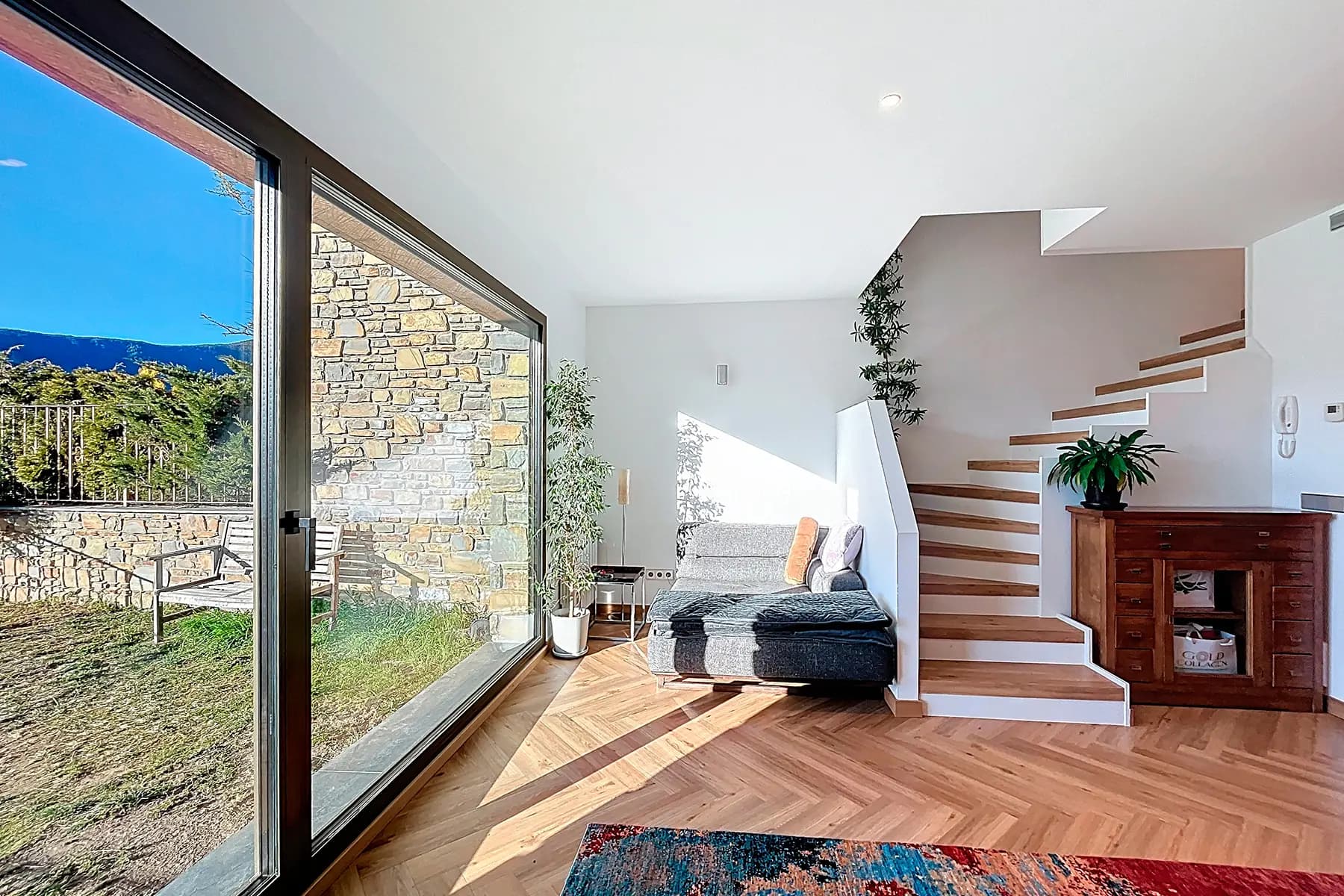 Descobreixi aquesta encantadora casa adossada a En - Thumbnail 5