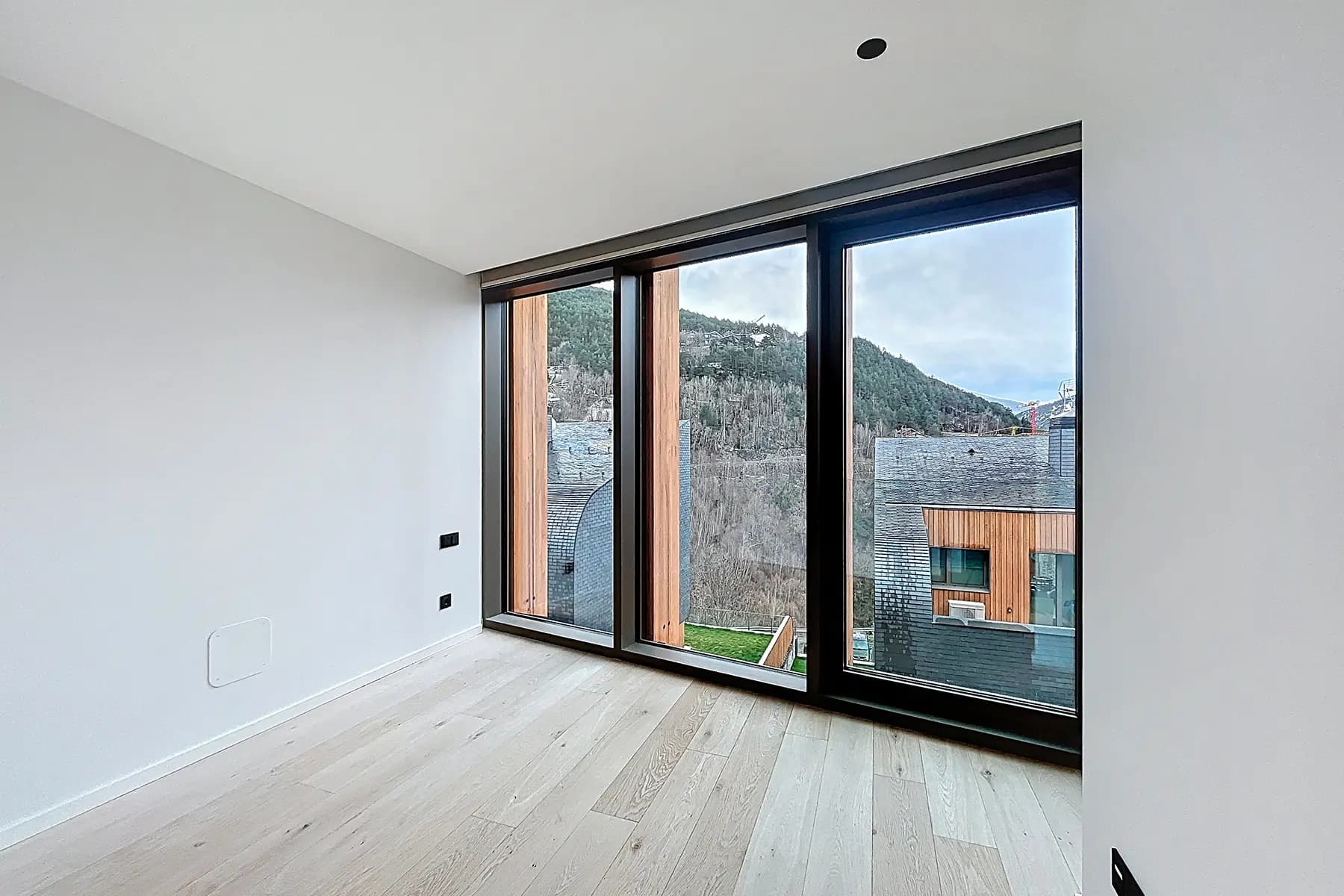 Es presenta aquesta distingida casa adossada de 35 - Thumbnail 17