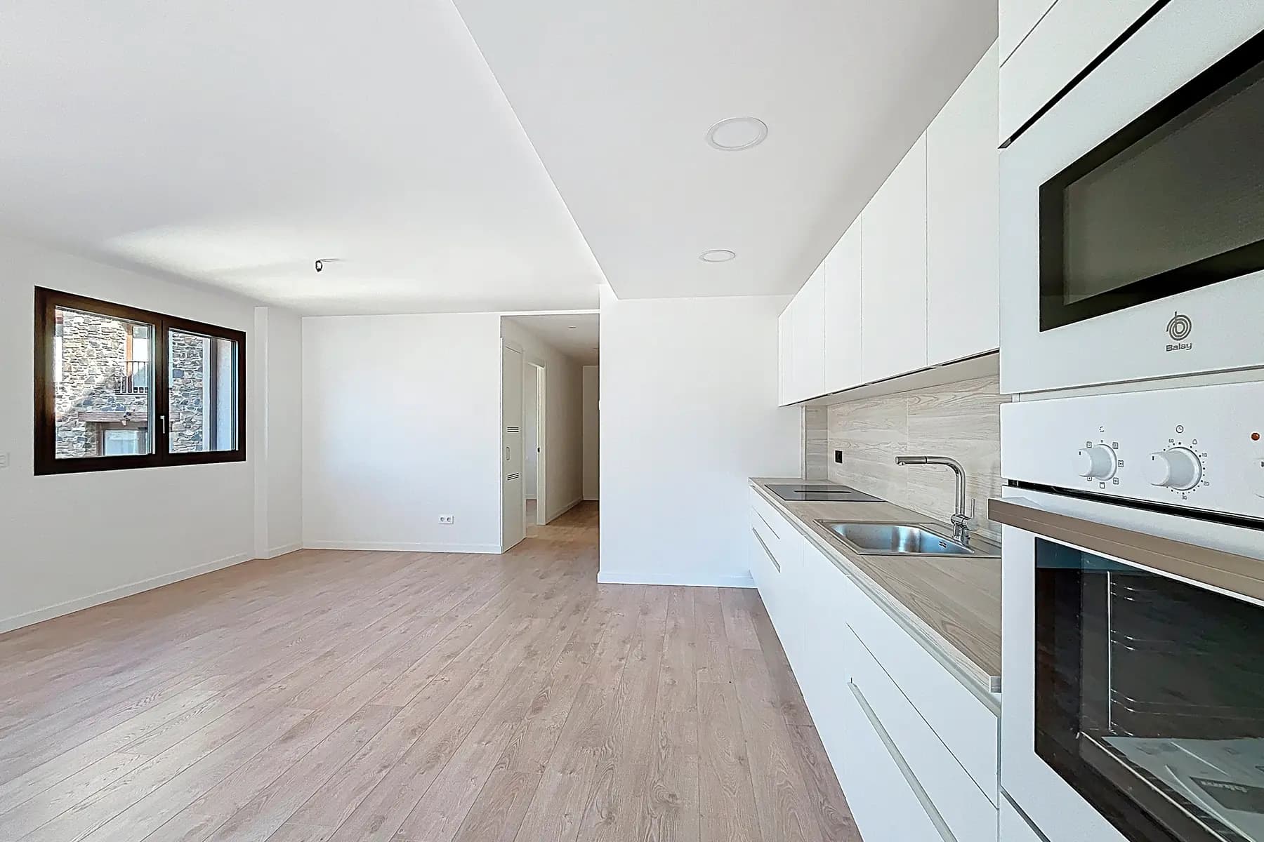 Descobreix aquest espaiós pis de 110 m² situat a - Thumbnail 5