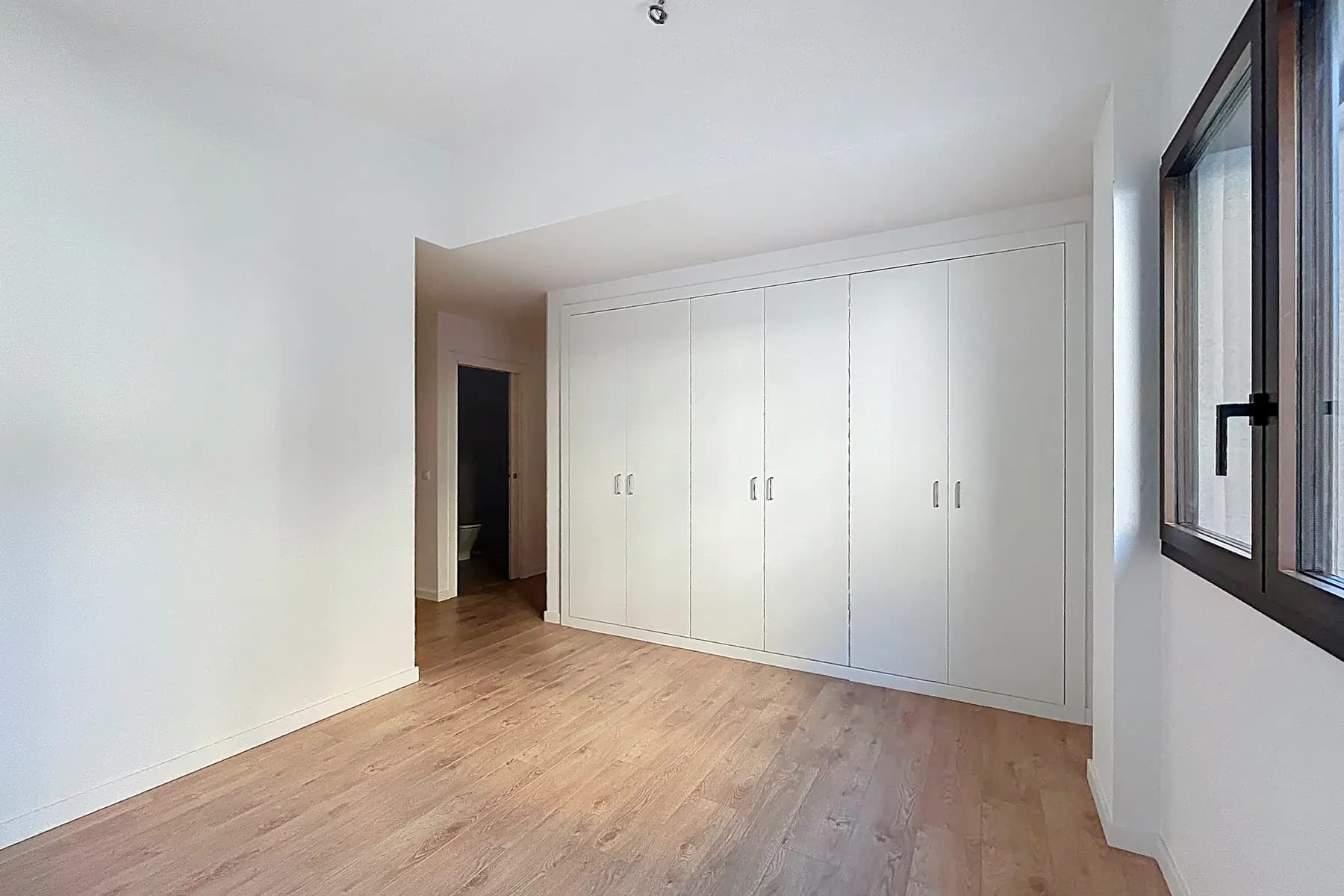 Descobreix aquest espaiós pis de 110 m² situat a - Thumbnail 13