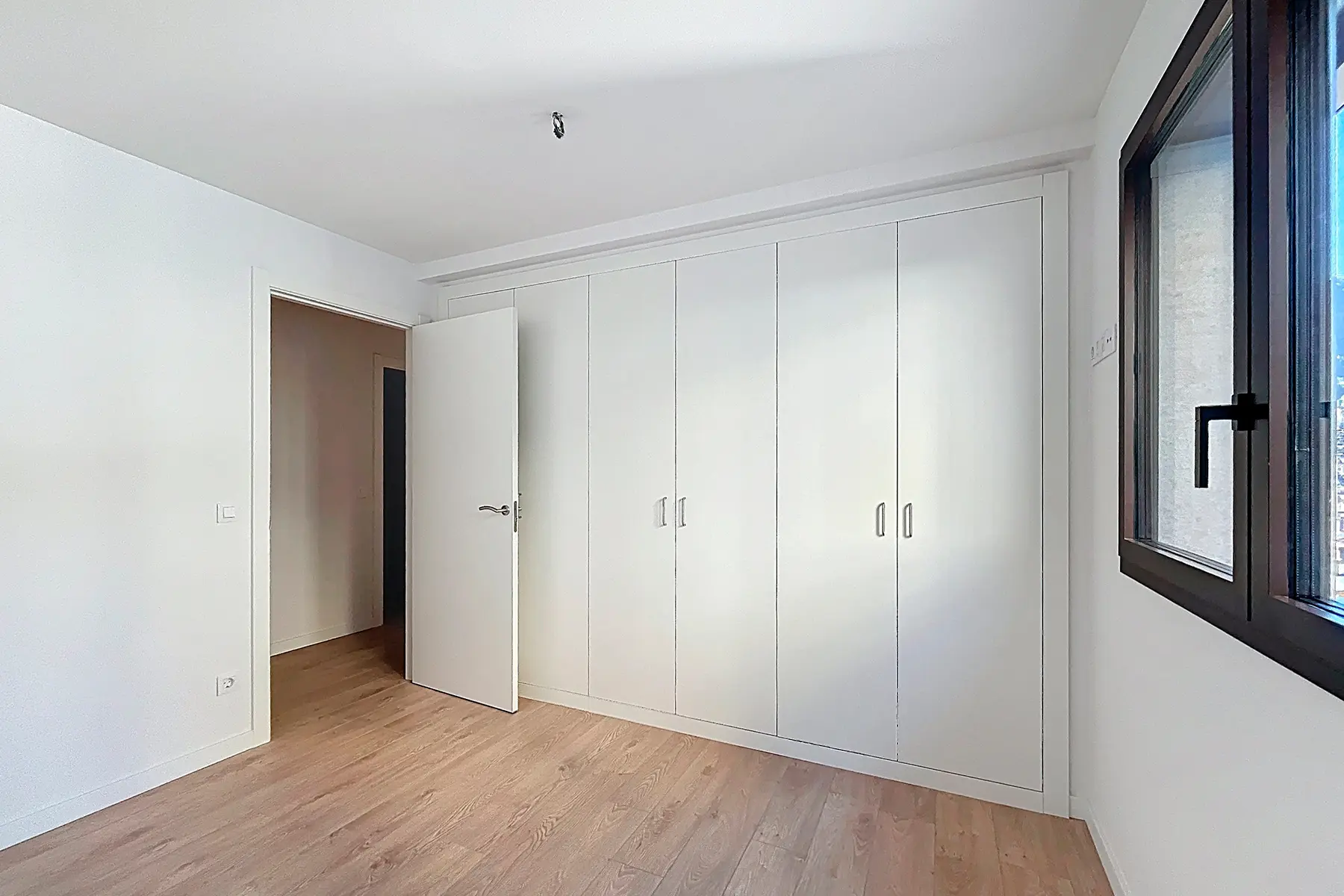 Descobreix aquest espaiós pis de 110 m² situat a - Thumbnail 19