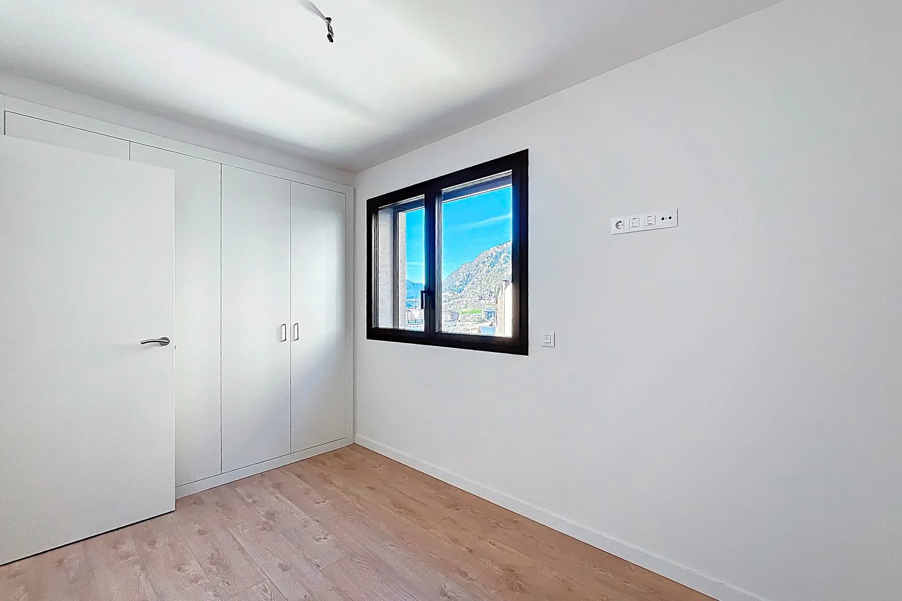 Descobreix aquest espaiós pis de 110 m² situat a - Thumbnail 23