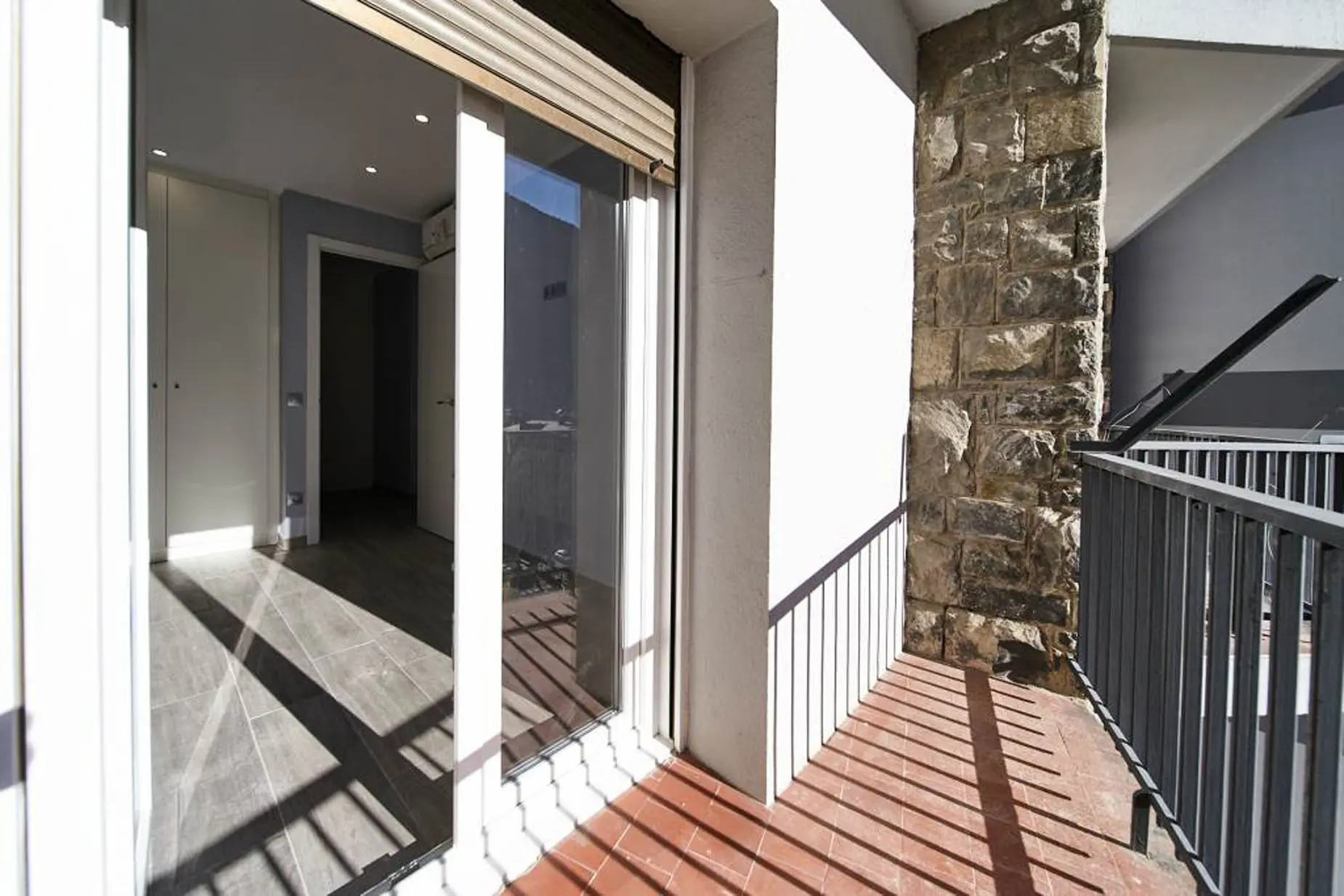 Descobreix aquest encantador pis totalment reforma - Thumbnail 8