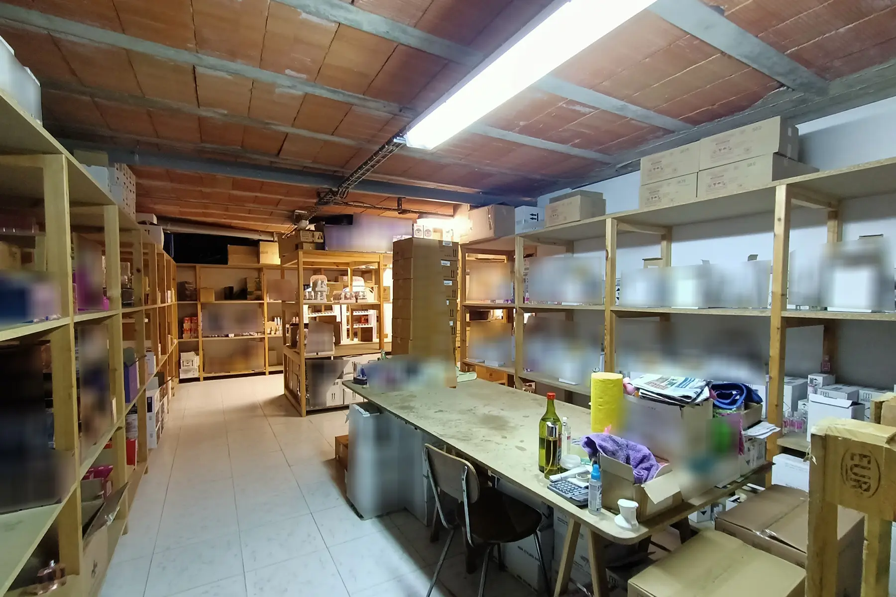 Aquest local comercial de 215,50 m² en venda es t - Thumbnail 7