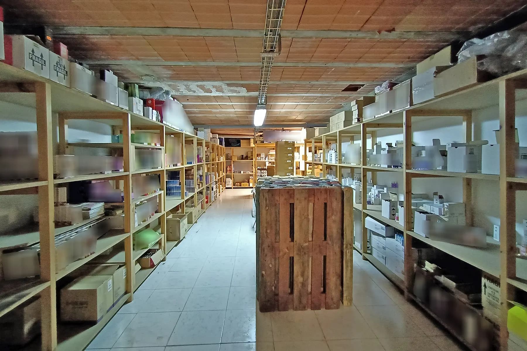Aquest local comercial de 215,50 m² en venda es t - Thumbnail 8