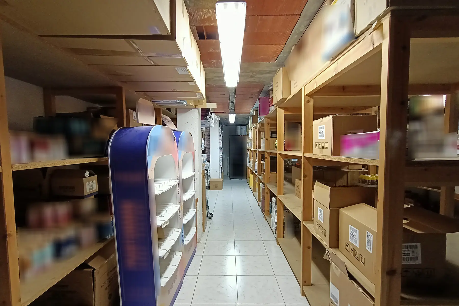 Aquest local comercial de 215,50 m² en venda es t - Thumbnail 10