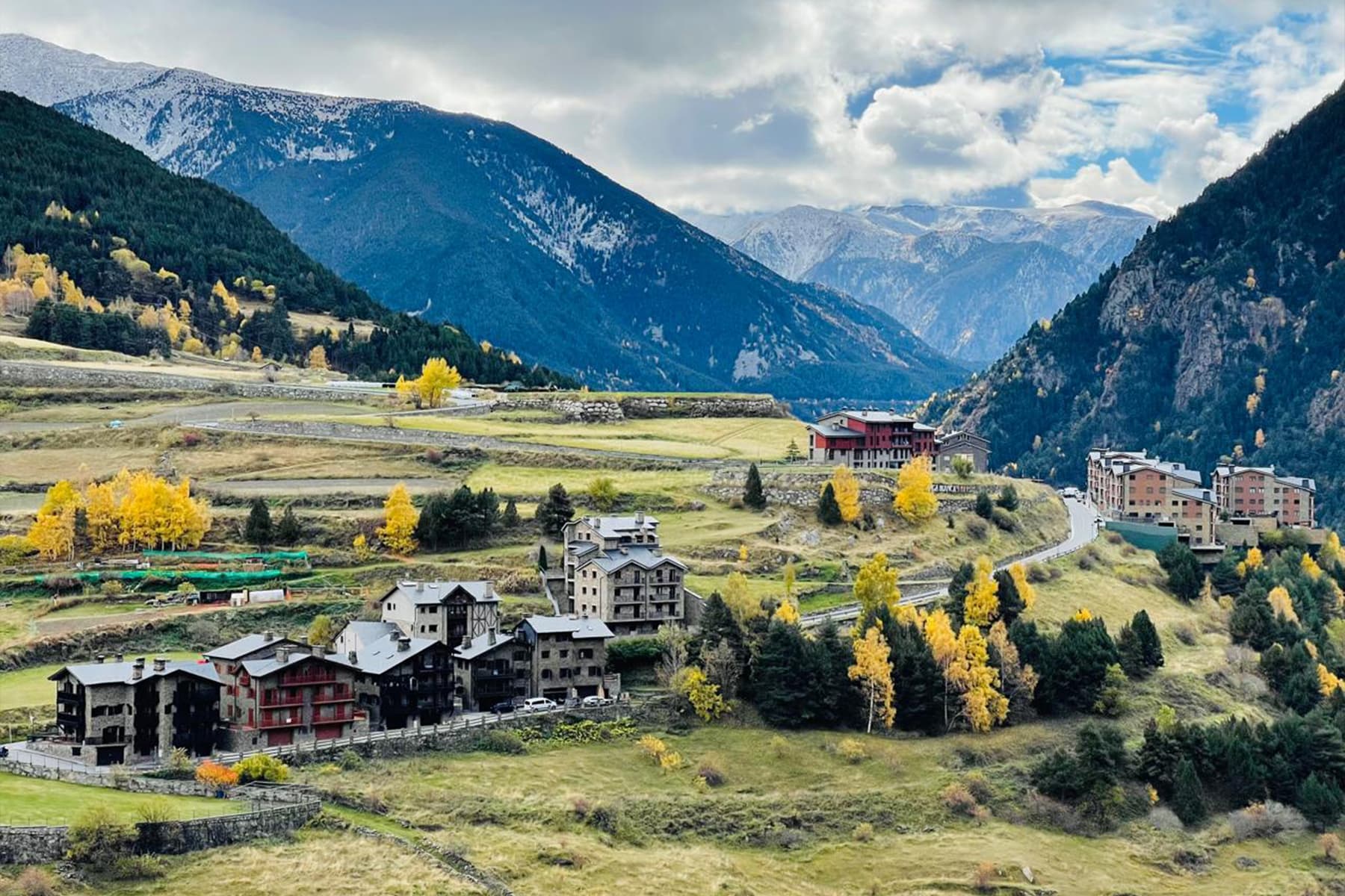 Es presenta a la venda una exclusiva parcel·la si - Image 1