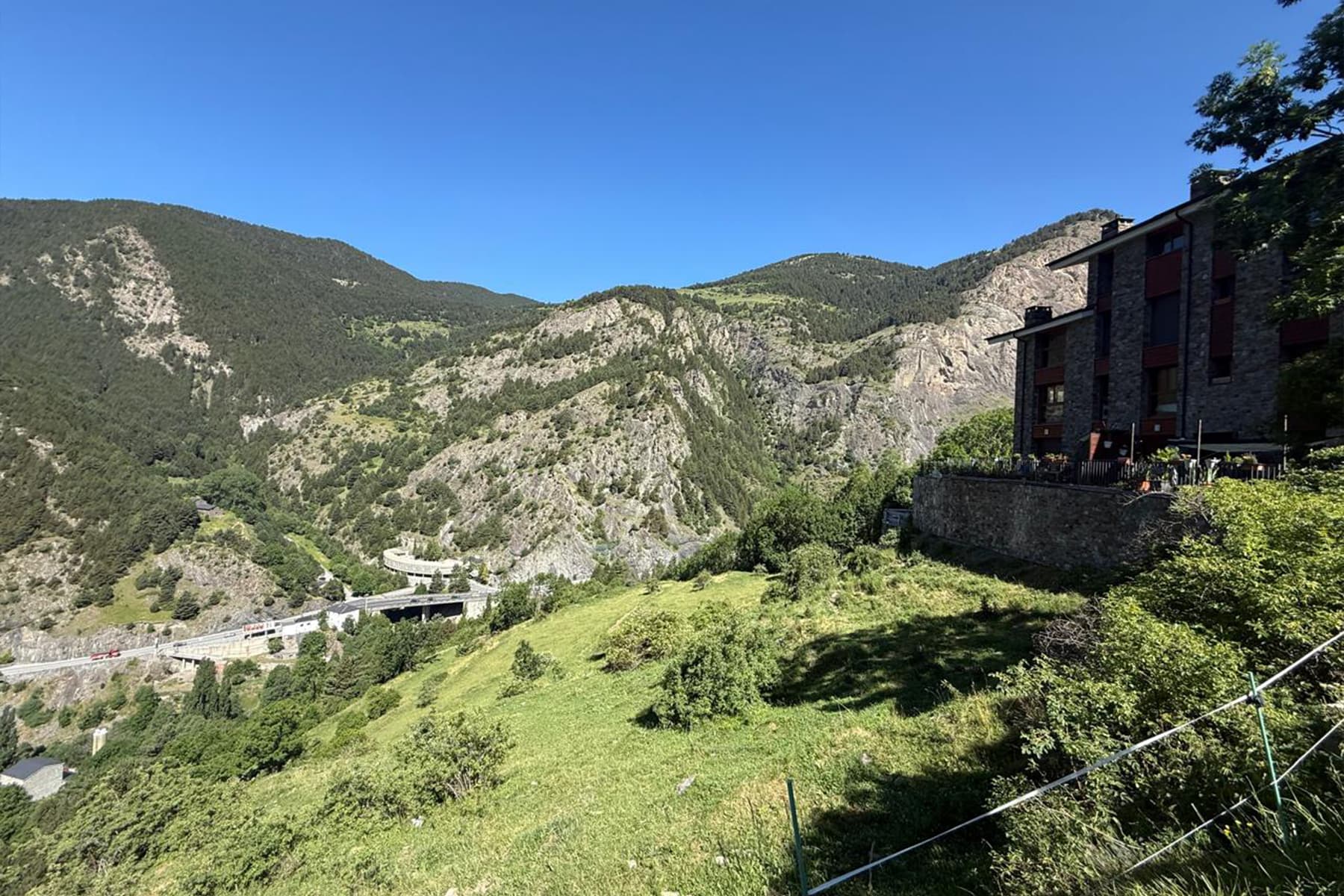 Es presenta a la venda una exclusiva parcel·la si - Thumbnail 4