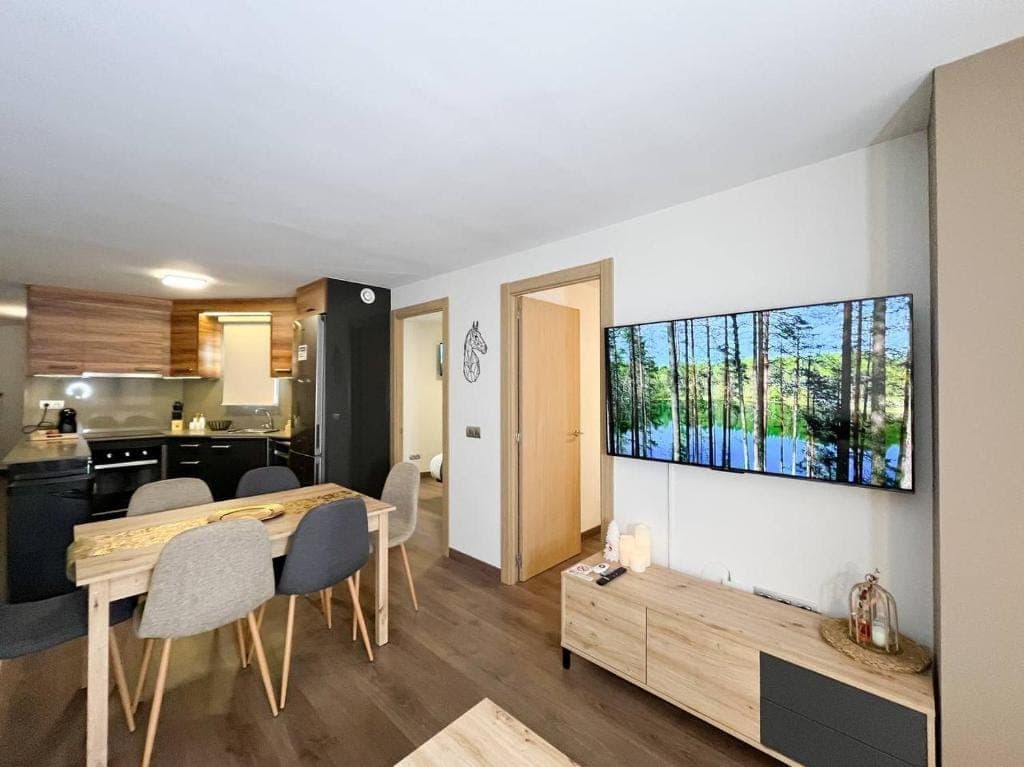 2 habitaciones y 1 baño, 70 m2 en Carrer de l'Aigüeta, 14, AD500, Andorra la Vella, Andorra - Thumbnail 2