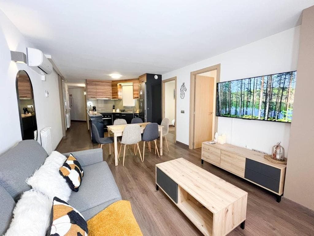 2 habitaciones y 1 baño, 70 m2 en Carrer de l'Aigüeta, 14, AD500, Andorra la Vella, Andorra - Image 1