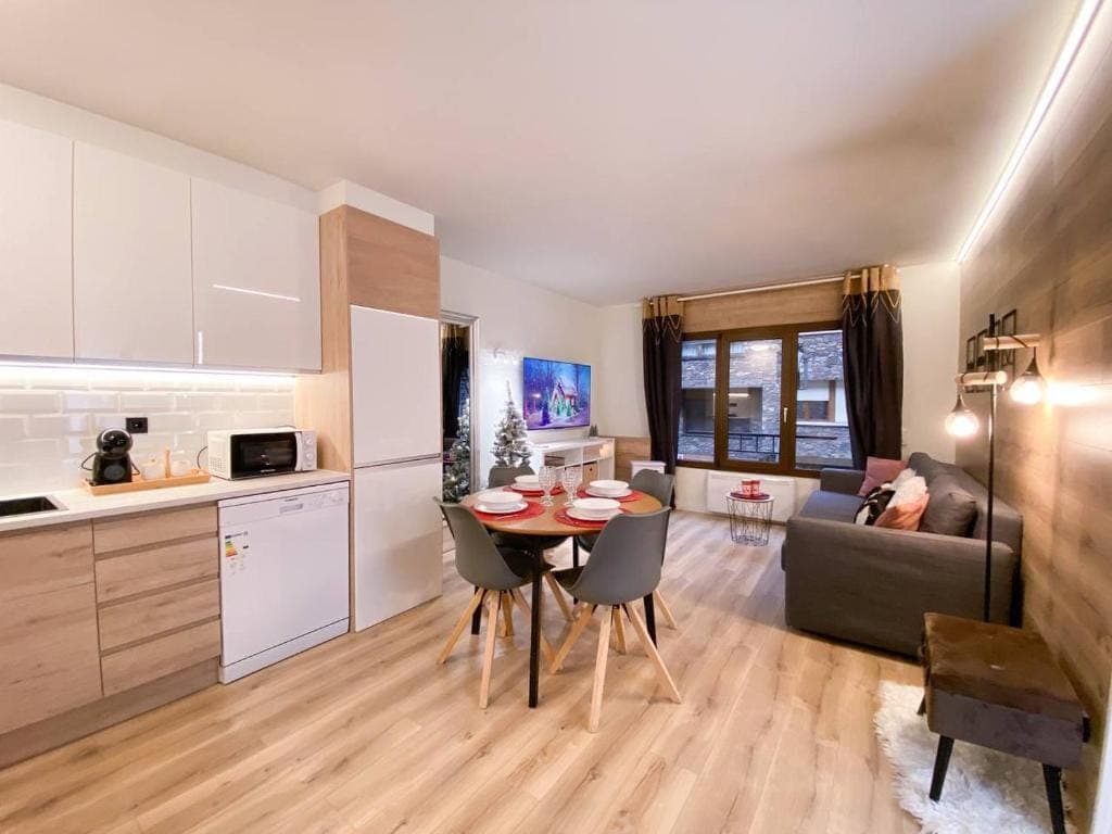 1 habitación y 1 baño, 50 m2 en Avinguda de Joan Martí, 80, AD200, Encamp, Andorra - Thumbnail 2