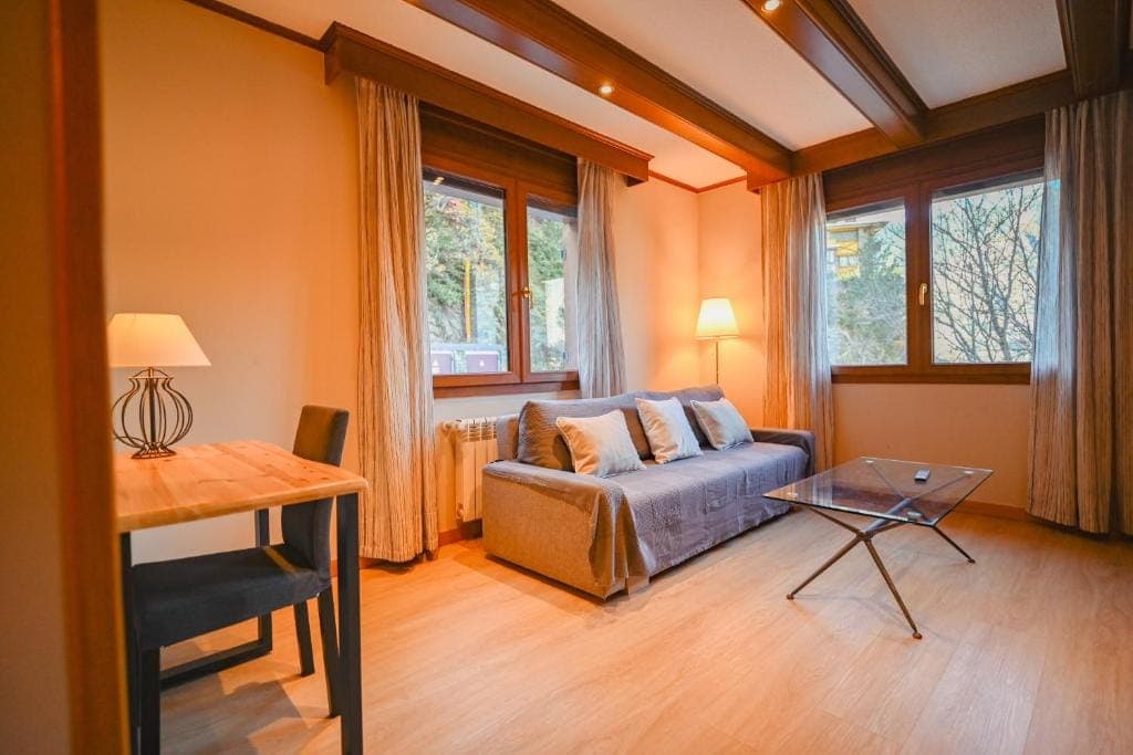 1 habitación y 1 baño, 40 m2 en Residencial els Biades, AD600, Sant Julià de Lòria, Andorra - Thumbnail 3