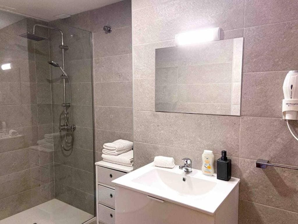 1 habitación y 1 baño, 50 m2 en Avinguda de Joan Martí, 80, AD200, Encamp, Andorra - Thumbnail 19