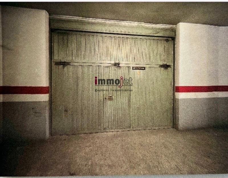 Venda BOX per 8 cotxes - Image 1