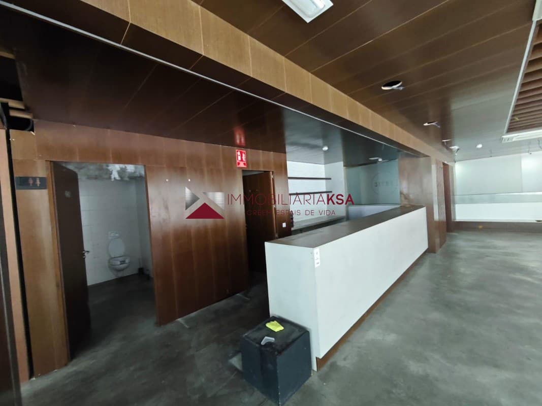 Local - Escaldes Engordany - Thumbnail 3