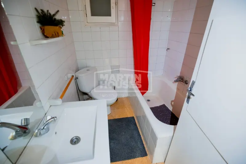 Comoditat i ubicació cèntrica al Pas de la Casa - Thumbnail 6