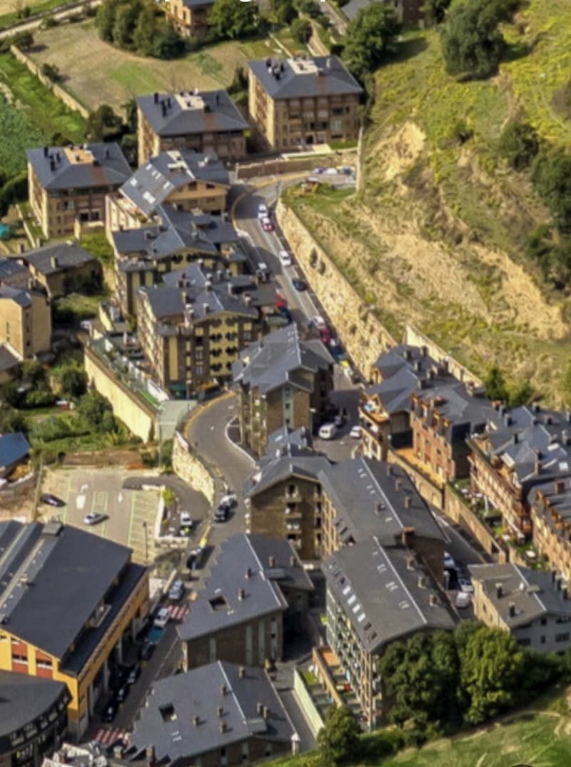 APARTAMENT EN VENDA A ENCAMP - Thumbnail 2